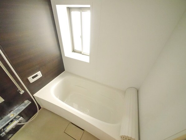 エルメゾン A棟の物件内観写真